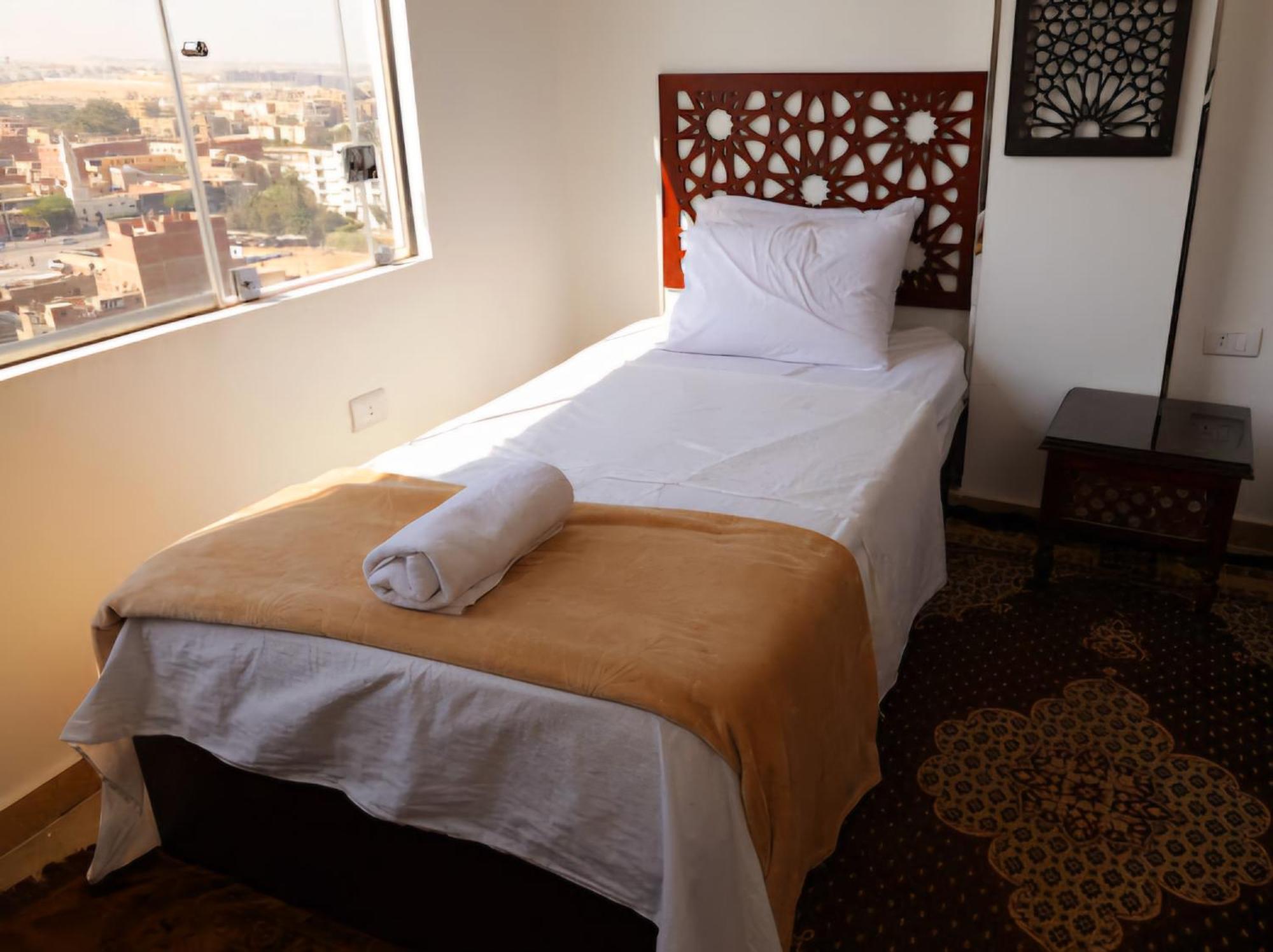 Oscar Pyramids View Hotel Nazlet el-Sîsi Room photo